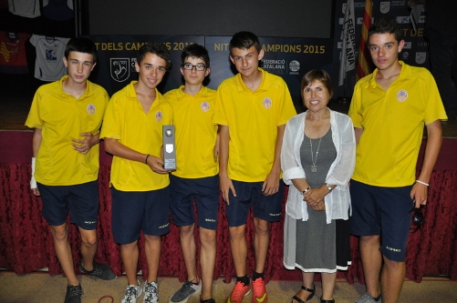 2015 06 15 NitdeCampions 01